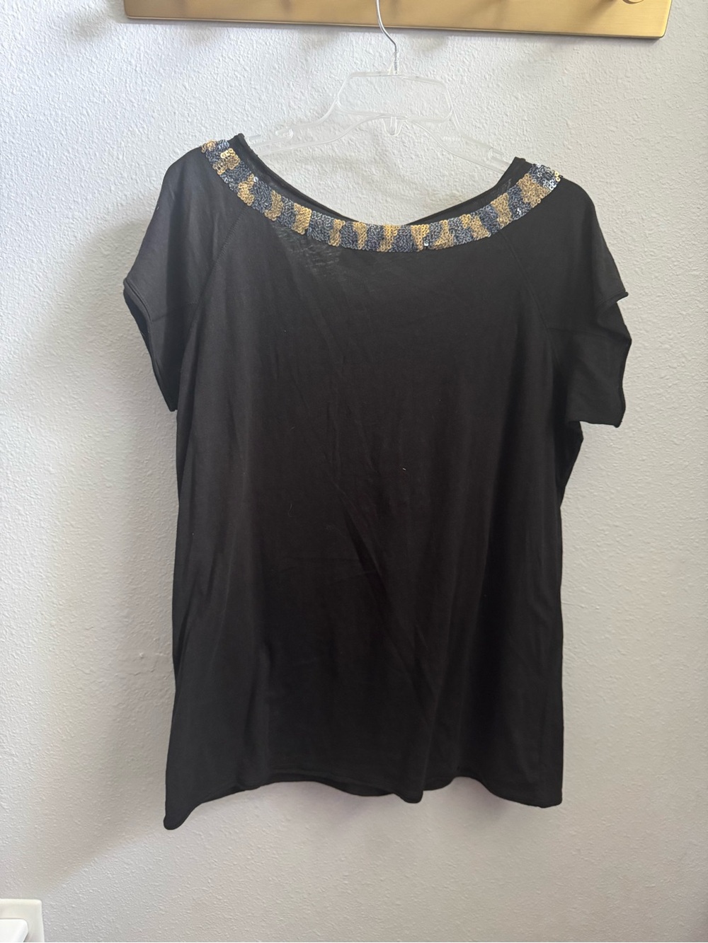 Tory Burch Black Short-Sleeve Top with  Sequin Snake XL - Picture 2 of 6